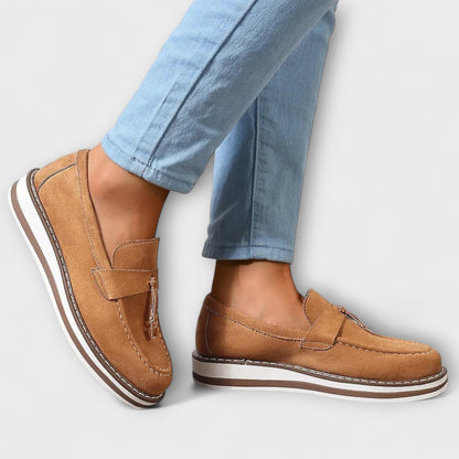 Clarissa – Casual loafers with a round toe